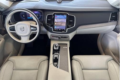 2023 Volvo XC90 Recharge Plug-In Hybrid Ultimate
