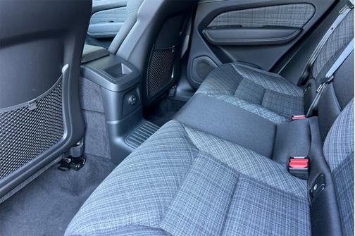 2025 Volvo XC60 Plug-In Hybrid Core