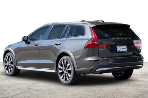 2025 Volvo V60 Cross Country Ultra