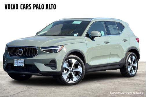 2025 Volvo XC40 Core Bright Theme