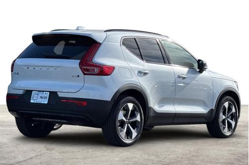 2026 Volvo XC40 Plus