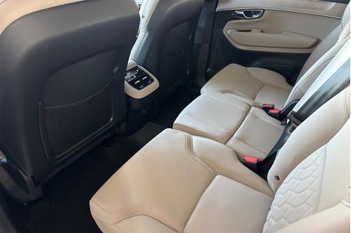 2026 Volvo XC90 Plus