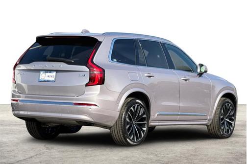 2026 Volvo XC90 Plus