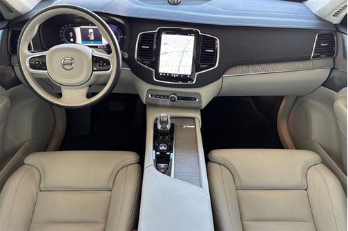 2024 Volvo XC90 Recharge Plug-In Hybrid Ultimate Bright Theme