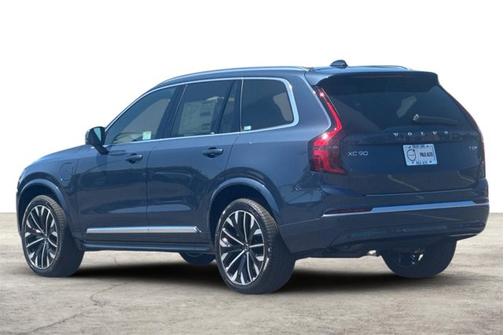 2025 Volvo XC90 Plug-In Hybrid Core