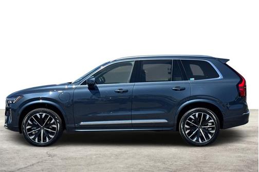 2025 Volvo XC90 Plug-In Hybrid Core