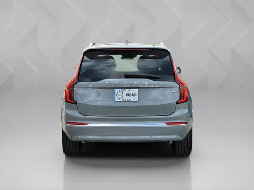 2026 Volvo XC90 Plug-In Hybrid Plus