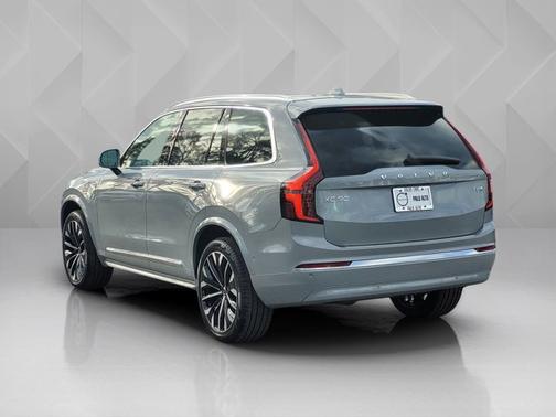 2026 Volvo XC90 Plug-In Hybrid Plus