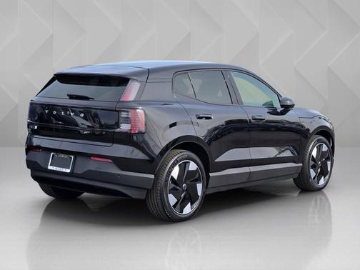 Onyx Black Metallic 2026 Volvo EX30 Plus