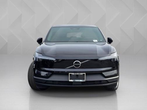 Onyx Black Metallic 2026 Volvo EX30 Plus