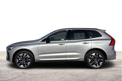 2026 Volvo XC60 Plus