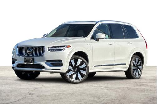2023 Volvo XC90 Recharge Plug-In Hybrid Ultimate Bright Theme