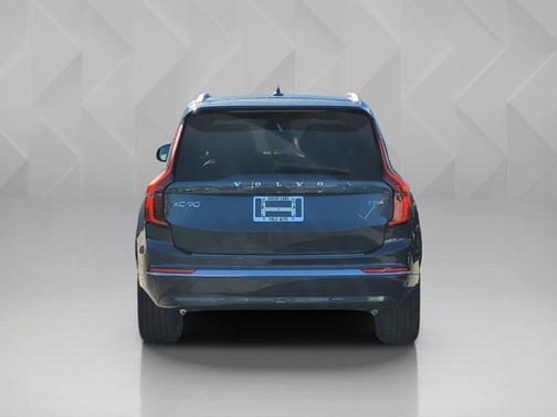 2026 Volvo XC90 Plug-In Hybrid Ultra