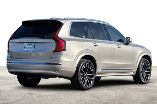 2026 Volvo XC90 Plus