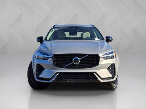 2025 Volvo XC60 Plug-In Hybrid Ultra