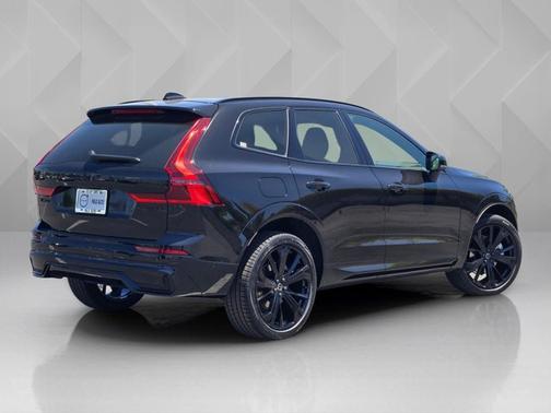 Onyx Black 2026 Volvo XC60 Ultra Black Edition
