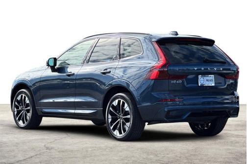 2026 Volvo XC60 Plus