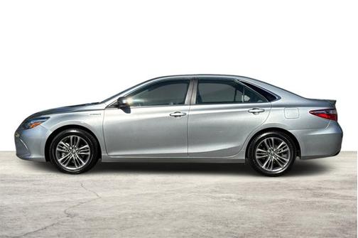 2015 Toyota Camry Hybrid SE