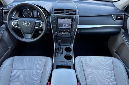 2015 Toyota Camry Hybrid SE