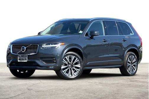 2022 Volvo XC90 Momentum