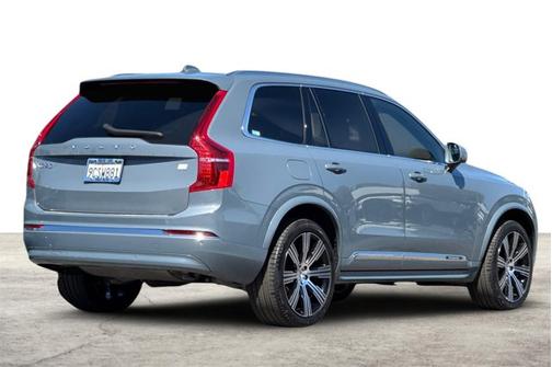 2023 Volvo XC90 Recharge Plug-In Hybrid Core Bright Theme