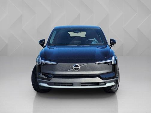 Onyx Black Metallic 2026 Volvo EX30 Cross Country Ultra
