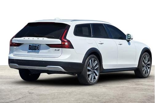 2024 Volvo V90 Cross Country Ultimate