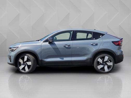 Thunder Gray Metallic 2023 Volvo C40 Recharge Pure Electric Ultimate