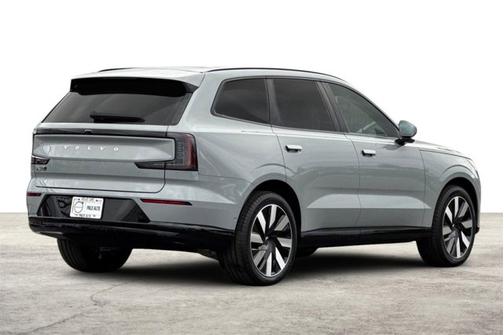 2025 Volvo EX90 Plus
