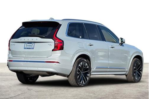 2026 Volvo XC90 Plug-In Hybrid Ultra