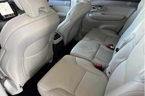Gray Metallic 2026 Volvo XC90 Plug-In Hybrid Ultra