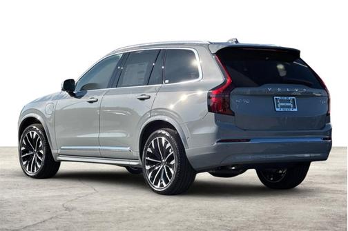 2026 Volvo XC90 Plug-In Hybrid Ultra