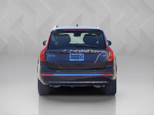 2025 Volvo XC90 Plug-In Hybrid Ultra