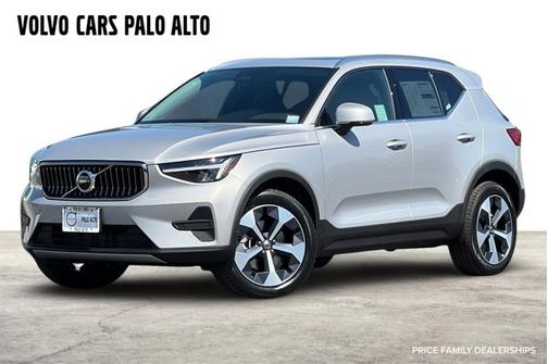 2025 Volvo XC40 Core Bright Theme