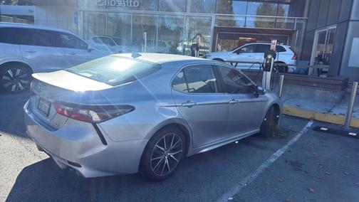 2022 Toyota Camry SE