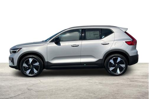 2025 Volvo EX40 Core