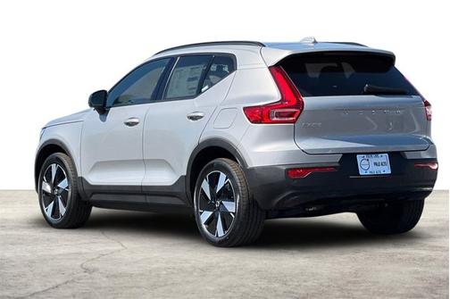 2025 Volvo EX40 Core