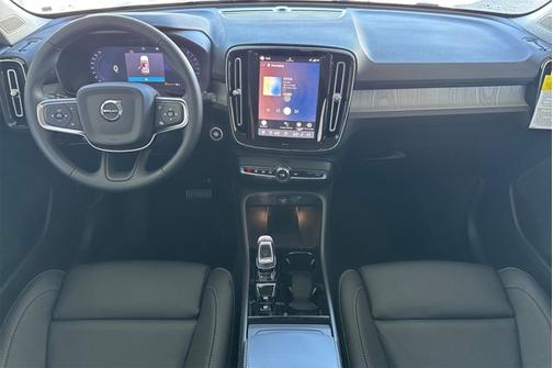 2026 Volvo XC40 Plus