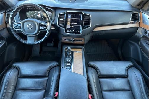 2017 Volvo XC90 Hybrid T8 Inscription