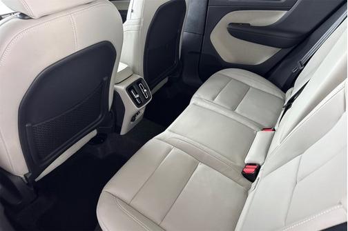 2026 Volvo XC40 Plus