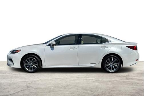 2017 Lexus ES 300h Base