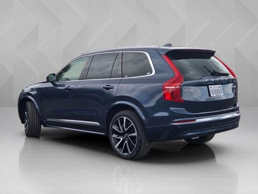 Denim Blue Metallic 2023 Volvo XC90 Plus