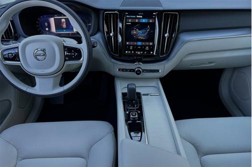 2025 Volvo XC60 Plug-In Hybrid Core