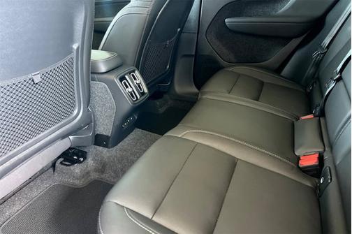 2025 Volvo XC40 Plus Dark Theme