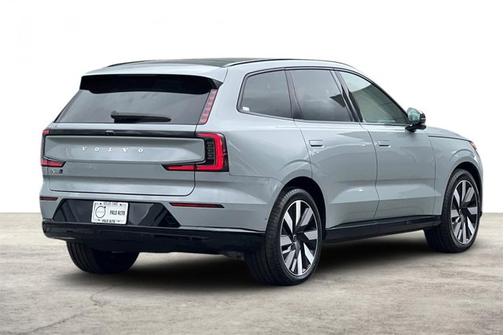 2025 Volvo EX90 Ultra