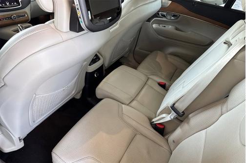 2018 Volvo XC90 Hybrid T8 Inscription
