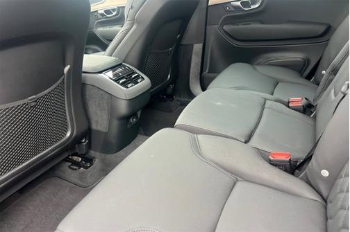 2025 Volvo XC90 Plus