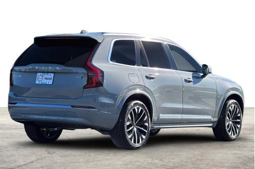 2026 Volvo XC90 Plus