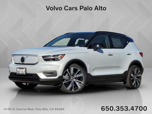 2021 Volvo XC40 P8