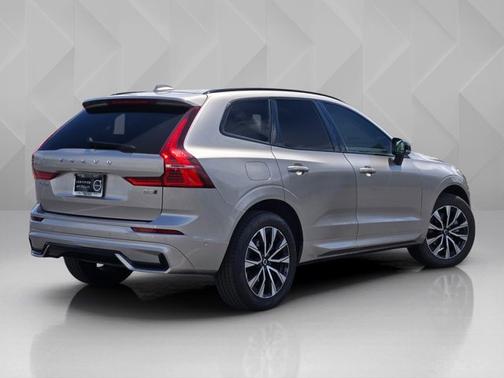 Bright Dusk Metallic 2025 Volvo XC60 Plus